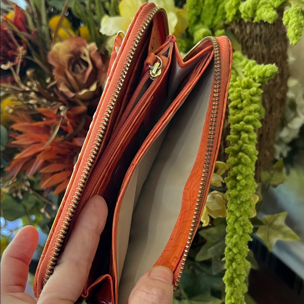 Brahmin Orange/Coral Croc-Embossed Zip Around Wallet -Leather. USED but GUC - Picture 4 of 15